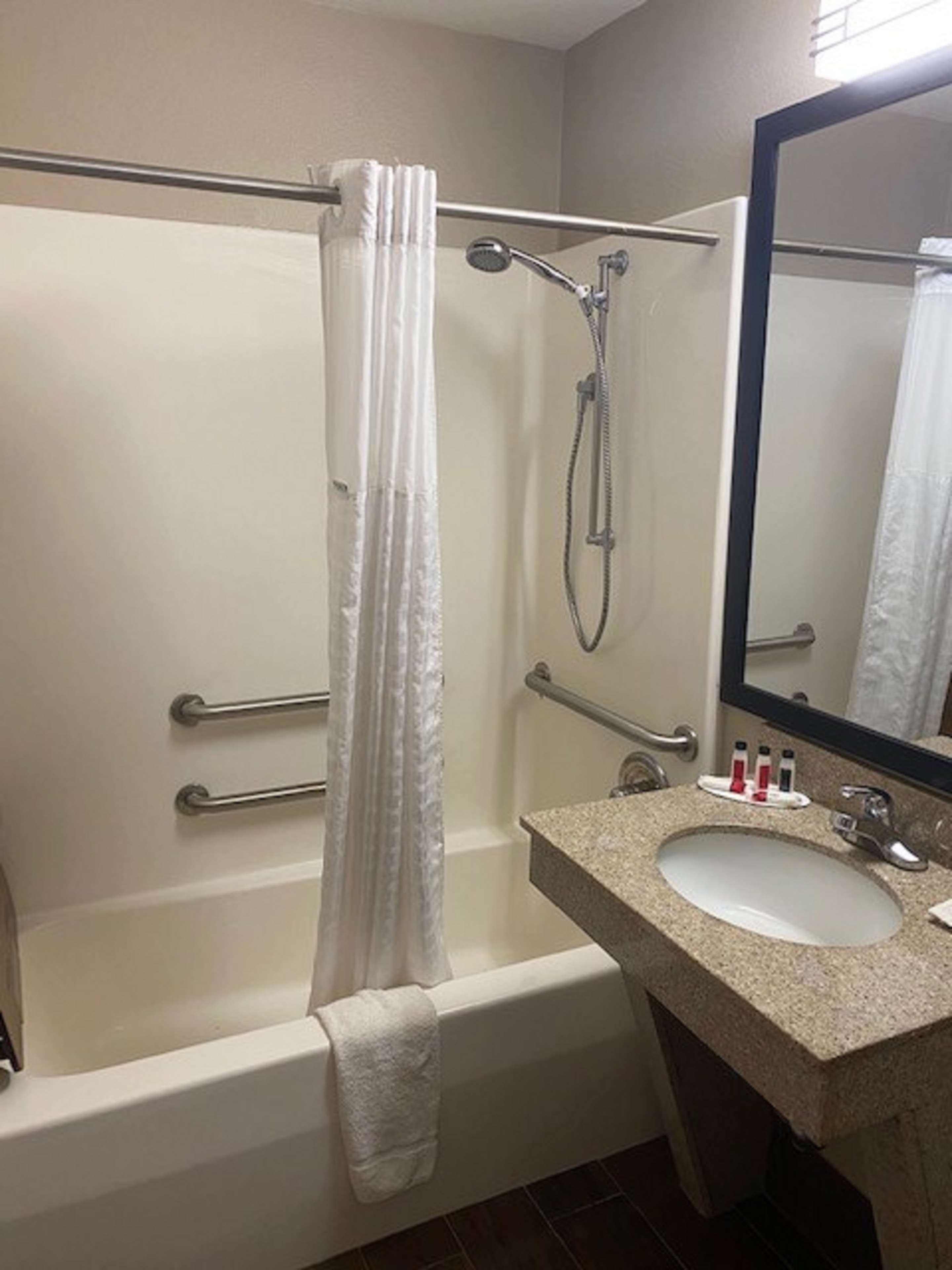 Surestay Hotel By Best Western Alexandria Airport Екстериор снимка