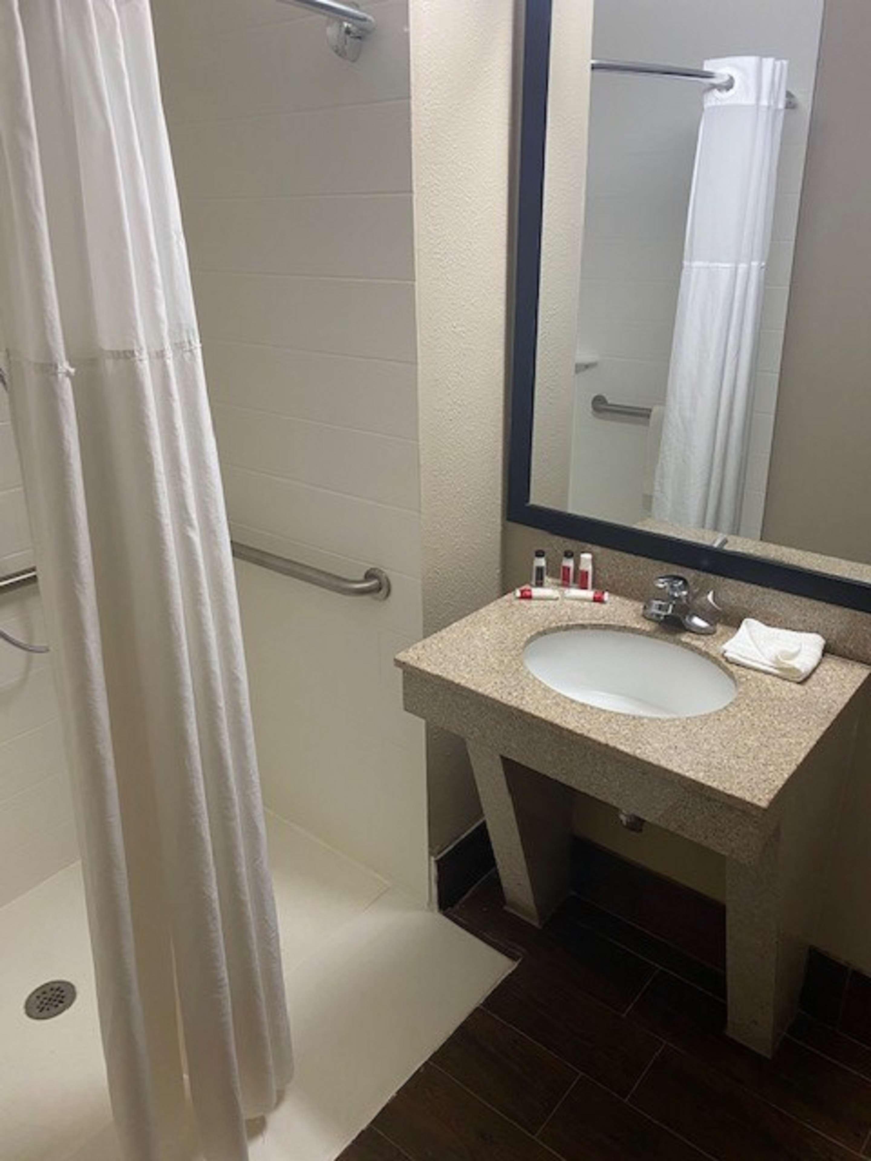Surestay Hotel By Best Western Alexandria Airport Екстериор снимка
