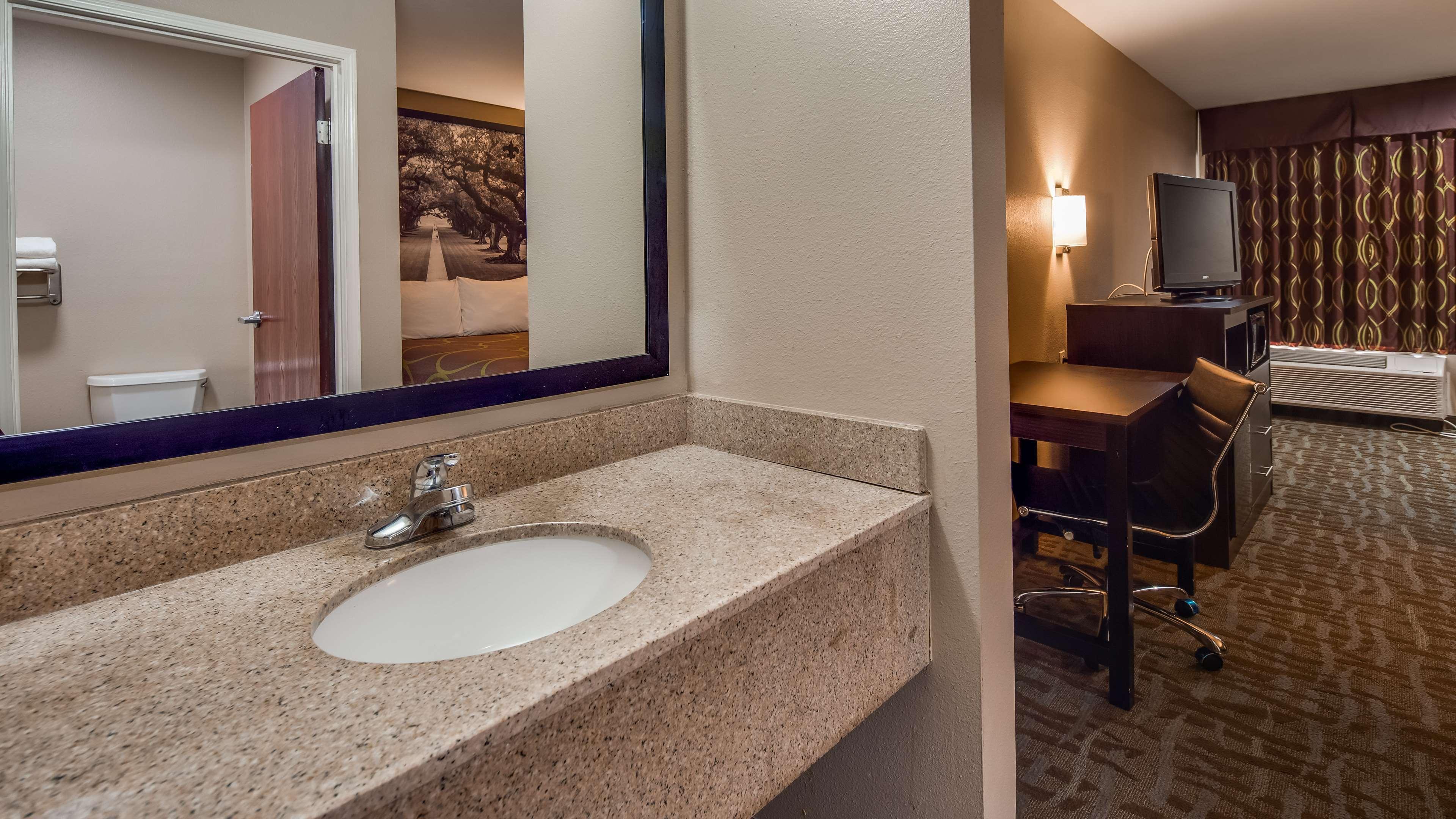 Surestay Hotel By Best Western Alexandria Airport Екстериор снимка