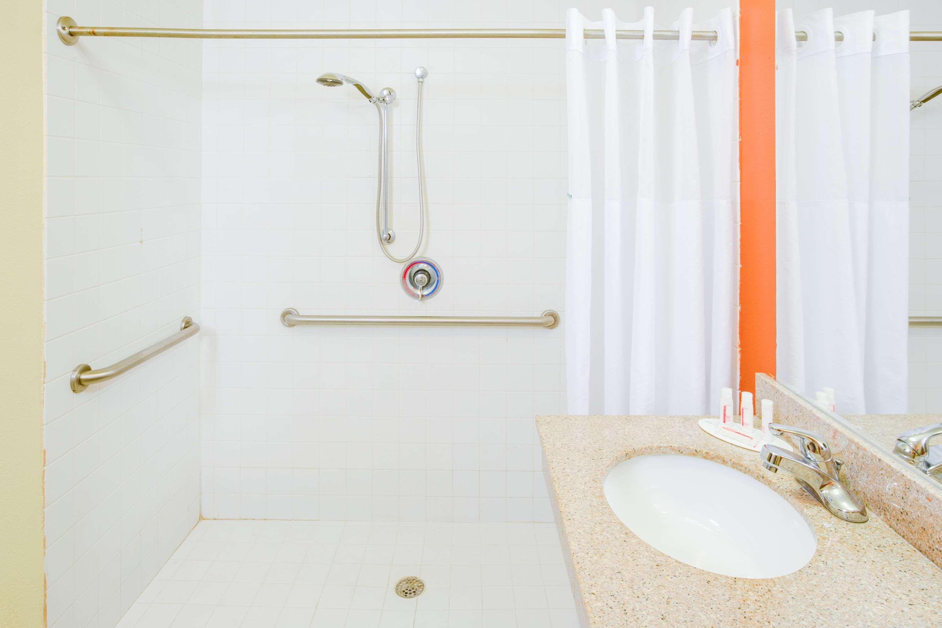 Surestay Hotel By Best Western Alexandria Airport Екстериор снимка