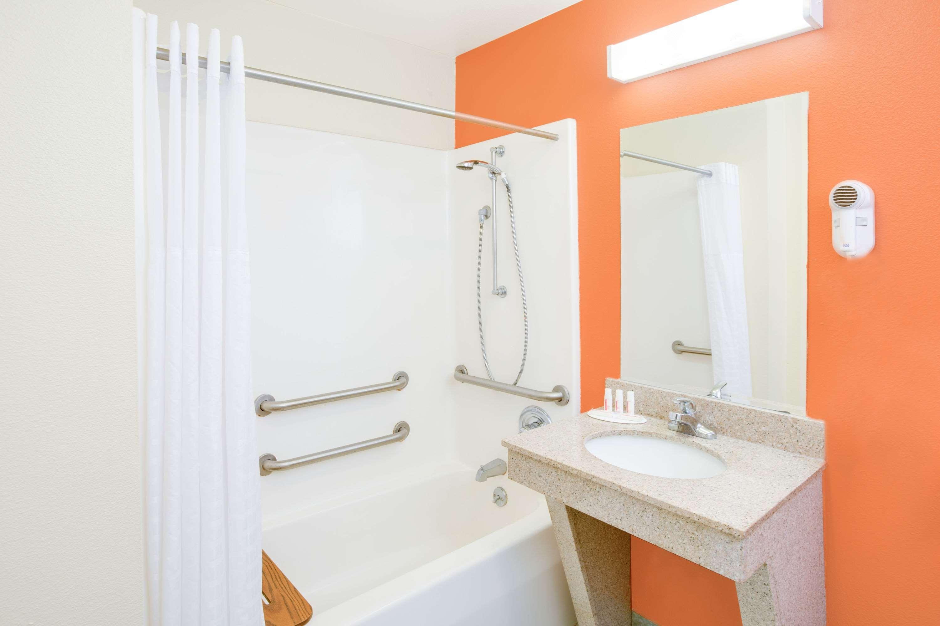 Surestay Hotel By Best Western Alexandria Airport Екстериор снимка